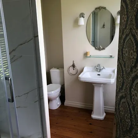 Chateau De Luzieres Frühstückspension 3*