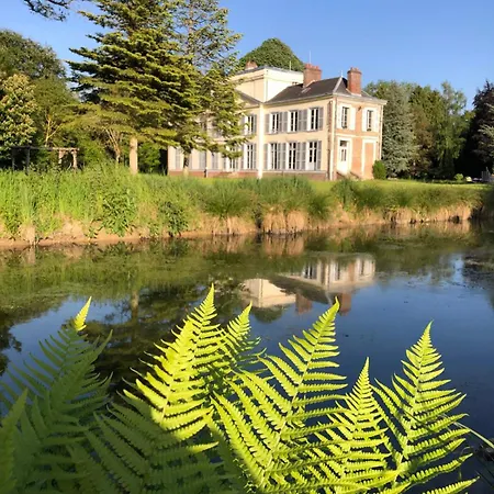 Chateau De Luzieres Bed & Breakfast 3*