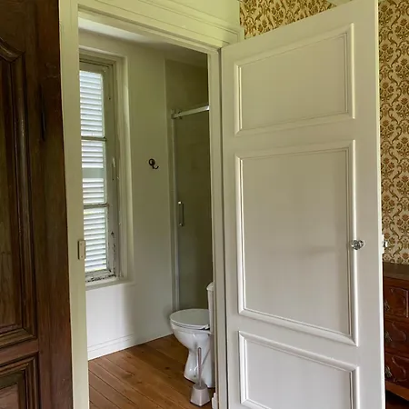 Frühstückspension Chateau De Luzieres 3*